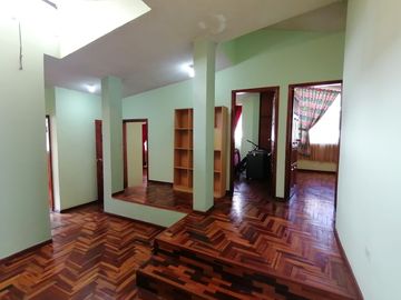 Amplia casa en Venta ideal para Casa Rentera