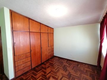 Amplia casa en Venta ideal para Casa Rentera