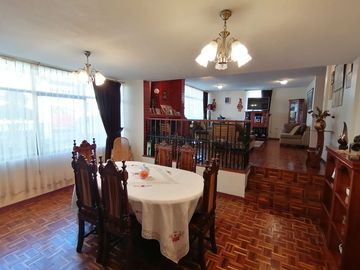 Amplia casa en Venta ideal para Casa Rentera