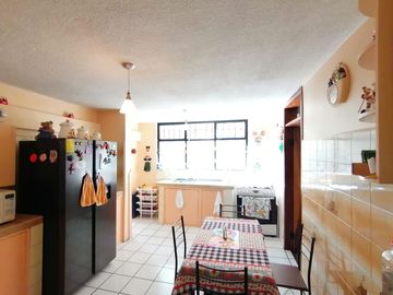 Amplia casa en Venta ideal para Casa Rentera