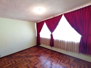 Amplia casa en Venta ideal para Casa Rentera