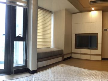 FOR SALE Fully Furnished Studio unit in Greenbelt Hamilton 1
