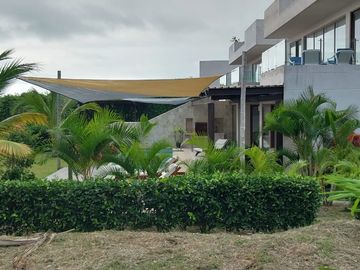 Venta de Departamento en playa Coaque. Pedernales.