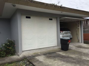 🏡VENDO HERMOSA CASA CON TERRENO 3 DORMITORIOS BARRIO LA MONTANA EN SHEL VIA PUYO BAÑOS