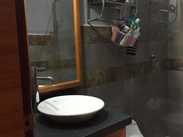 🏡VENDO HERMOSA CASA CON TERRENO 3 DORMITORIOS BARRIO LA MONTANA EN SHEL VIA PUYO BAÑOS