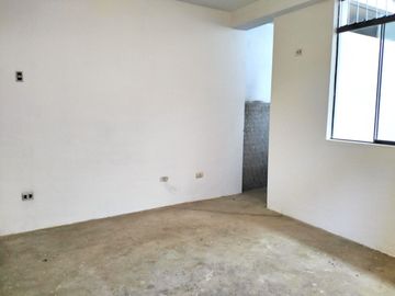 Casa En Venta En Urb Los Chasquis - SMP con frente de 8ml