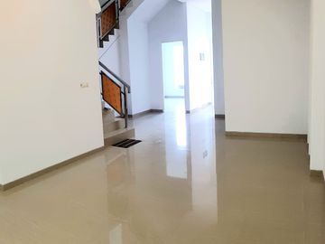 Dijual Rumah Baru Gress Minimalis Di Perumahan Pakuwon City-Palm Beach Cluster Imperial