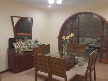 VENTA ACOGEDORA CASA SANTIAGO DE SURCO