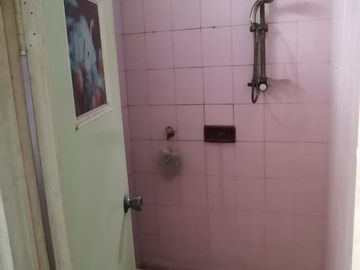 Rumah Luas Dan Siap Huni, 350 Meter Ke Jalan Teluk Gong Raya