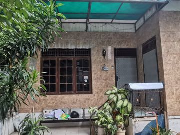 Rumah Luas Dan Siap Huni, 350 Meter Ke Jalan Teluk Gong Raya