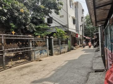 Rumah Luas Dan Siap Huni, 350 Meter Ke Jalan Teluk Gong Raya