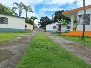 VENTA CASA EN TONSUPA ESMERALDAS, DENTRO DE CONJUNTO VACACIONAL CERCA A LA PLAYA