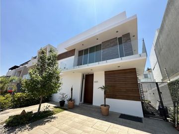 Hermosa casa en La Rioja, Tlajomulco