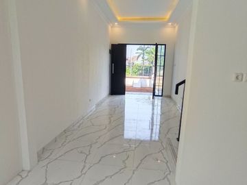 DIJUAL RUMAH SIAP HUNI DI GRAND DEPOK CITY, JUAL RUMAH READY MURAH DI GDC KOTA DEPOK, PERUMAHAN 2 LANTAI MARGONDA RAYA DEPOK