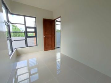 Pre-Selling Bungalow 108 sq.m.  5.6+ M Alta Montebello Near Twin Lakes