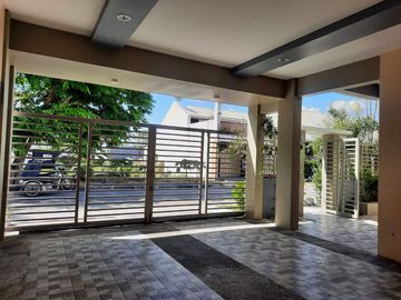 NEW QUAINT MODERN HOME NEAR SM TELABASTAGAN AND MCARTHUR HWAY