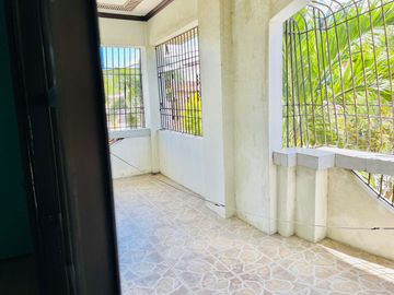 BANK FORECLOSED HOUSE AND LOT IN TOWN AND COUNTRY DASMARINAS CAVITE