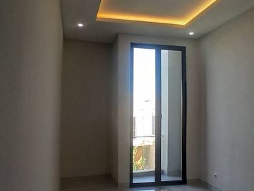 Rumah Dian Istana Mocca Verbana Baru Modern Mewah Area Graha Family