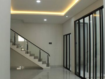 Rumah Dian Istana Mocca Verbana Baru Modern Mewah Area Graha Family