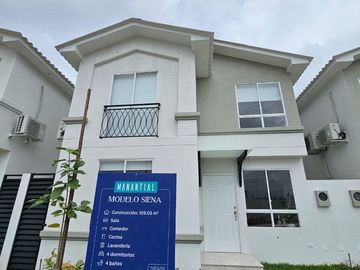Venta de Casa Siena 4 Dorm. En Manantial de Casalaguna/Vial 1 -av. Leon F.Cordero Cerca Rioc. Dorado