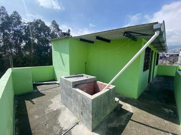 Casa rentera de venta en Quito, sector de la Roldos, barrio Consejo Provincial