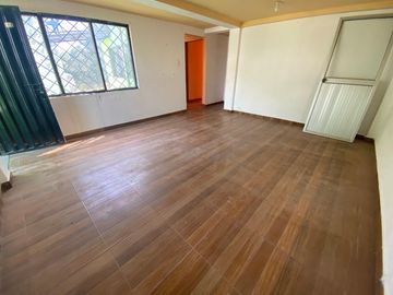 Casa rentera de venta en Quito, sector de la Roldos, barrio Consejo Provincial