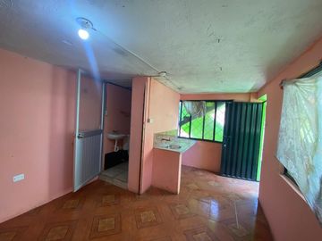 Casa rentera de venta en Quito, sector de la Roldos, barrio Consejo Provincial