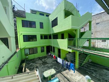 Casa rentera de venta en Quito, sector de la Roldos, barrio Consejo Provincial