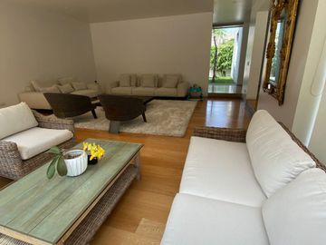 VENTA DE HERMOSA CASA EN LA PLANICIE - SEGUNDA ETAPA