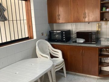 OPORTUNIDAD UNICA , BAJO DE PRECIO, GRAN OPORTUNIDAD, LINDA CASA DE DOS PISOS, MUY BIEN MANTENIDA, CERCA AL PARQUE REDUCTO Y  CENTRO DE MIRAFLORES