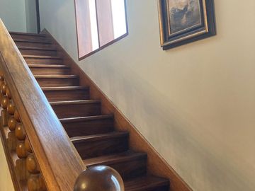 OPORTUNIDAD UNICA , BAJO DE PRECIO, GRAN OPORTUNIDAD, LINDA CASA DE DOS PISOS, MUY BIEN MANTENIDA, CERCA AL PARQUE REDUCTO Y  CENTRO DE MIRAFLORES