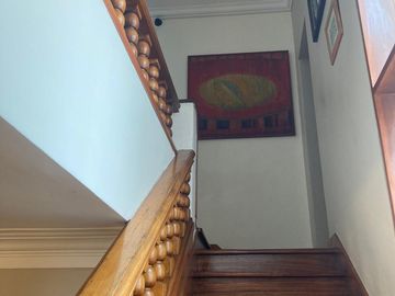 OPORTUNIDAD UNICA , BAJO DE PRECIO, GRAN OPORTUNIDAD, LINDA CASA DE DOS PISOS, MUY BIEN MANTENIDA, CERCA AL PARQUE REDUCTO Y  CENTRO DE MIRAFLORES