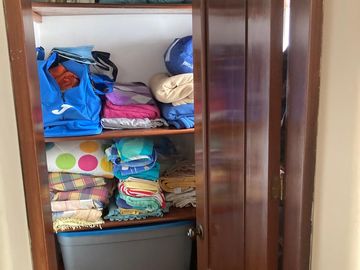 OPORTUNIDAD UNICA , BAJO DE PRECIO, GRAN OPORTUNIDAD, LINDA CASA DE DOS PISOS, MUY BIEN MANTENIDA, CERCA AL PARQUE REDUCTO Y  CENTRO DE MIRAFLORES