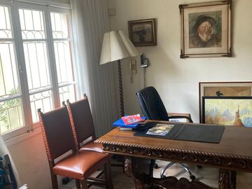 OPORTUNIDAD UNICA , BAJO DE PRECIO, GRAN OPORTUNIDAD, LINDA CASA DE DOS PISOS, MUY BIEN MANTENIDA, CERCA AL PARQUE REDUCTO Y  CENTRO DE MIRAFLORES