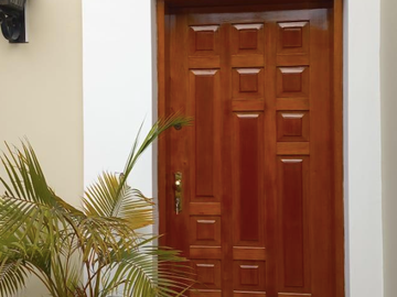 OPORTUNIDAD UNICA , BAJO DE PRECIO, GRAN OPORTUNIDAD, LINDA CASA DE DOS PISOS, MUY BIEN MANTENIDA, CERCA AL PARQUE REDUCTO Y  CENTRO DE MIRAFLORES