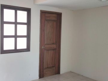 SE VENDE CASA DENTRO DE LA PRIVADA HACIENDAS DEL BALCÓN, EN FRACC HACIENDAS DE HIDALGO