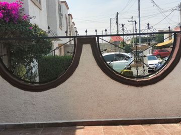 SE VENDE CASA DENTRO DE LA PRIVADA HACIENDAS DEL BALCÓN, EN FRACC HACIENDAS DE HIDALGO