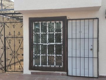 SE VENDE CASA DENTRO DE LA PRIVADA HACIENDAS DEL BALCÓN, EN FRACC HACIENDAS DE HIDALGO