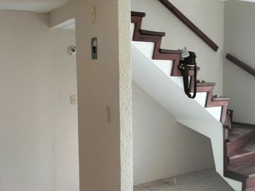 SE VENDE CASA DENTRO DE LA PRIVADA HACIENDAS DEL BALCÓN, EN FRACC HACIENDAS DE HIDALGO