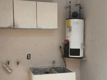 SE VENDE CASA DENTRO DE LA PRIVADA HACIENDAS DEL BALCÓN, EN FRACC HACIENDAS DE HIDALGO
