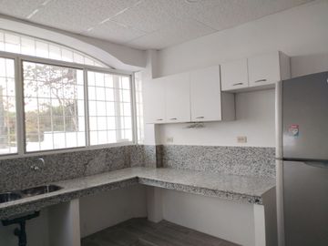 CASA DE VENTA ,RENTERA, EN  ALBORADA XIV ETAPA MZ 6, NORTE DE GUAYAQUIL