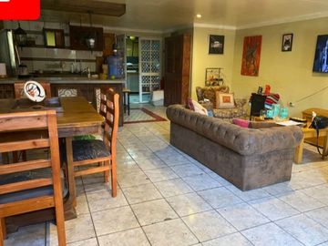 VENDE AMPLIA Y ACOGEDORA CASA EN PUDAHUEL SUR