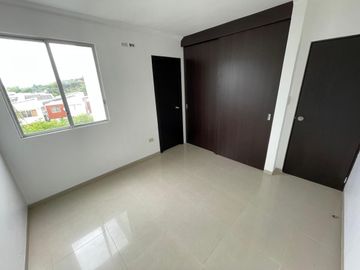 En Venta Departamento en Urb. Altos del Rio Vía La Aurora, Daule, Samborondon
