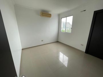 En Venta Departamento en Urb. Altos del Rio Vía La Aurora, Daule, Samborondon