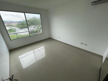 En Venta Departamento en Urb. Altos del Rio Vía La Aurora, Daule, Samborondon