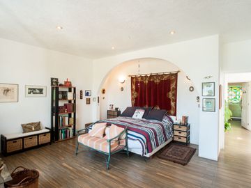 Preciosa casa de Lujo en Valle de Bravo, del lado del Santuario