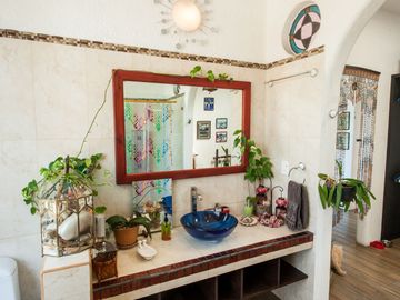 Preciosa casa de Lujo en Valle de Bravo, del lado del Santuario