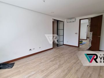 3 Storey Townhouse for Sale inside secured subdivision in Malabon near Monumento Circle