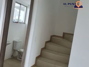 Casas VIP de Venta sector Marianitas de Calderón 3 dormitorios - Norte de Quito