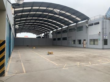 VENTA DE LOCAL COMERCIAL - CHORRILLOS